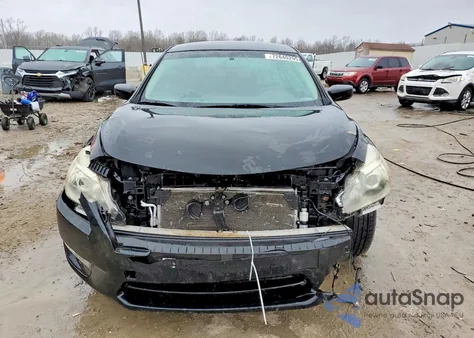 2015 Nissan Altima 2.5 z USA, uszkodzony, nr VIN 1N4AL3AP0FN383819
